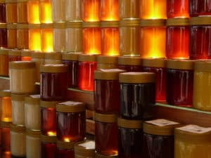 Medeni Studenec med honey jars